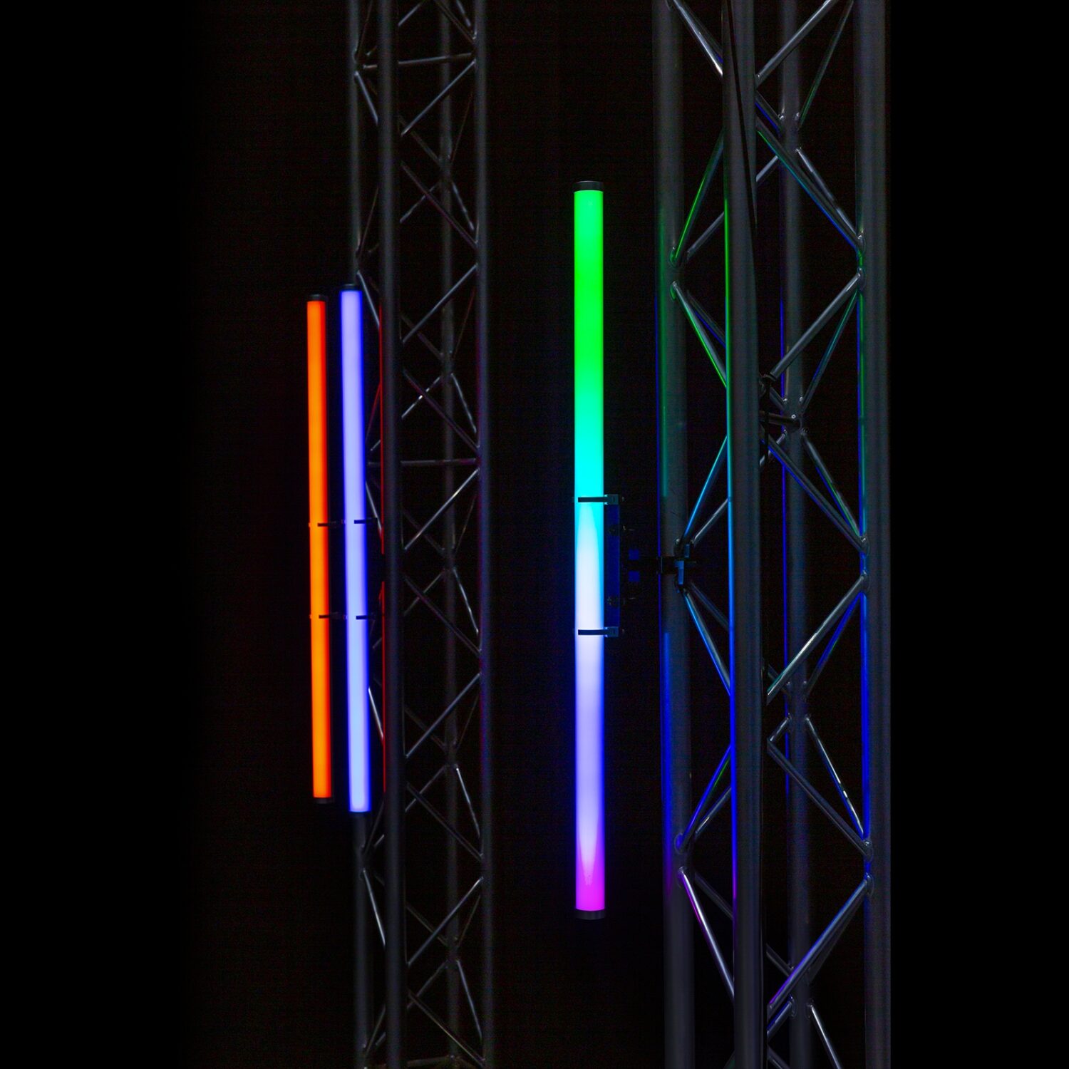 KRATOS LED TUBE SET RGBW IN/OUTDOOR USE, SET OF 8 beamZ Pro